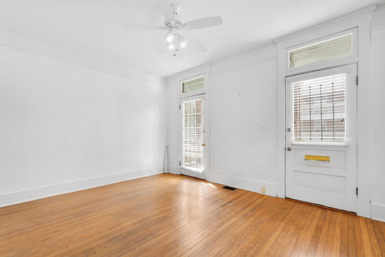 Savannah House: 2234 Whitaker Street