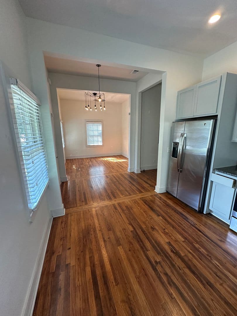 Savannah House: 614 E. Henry Street