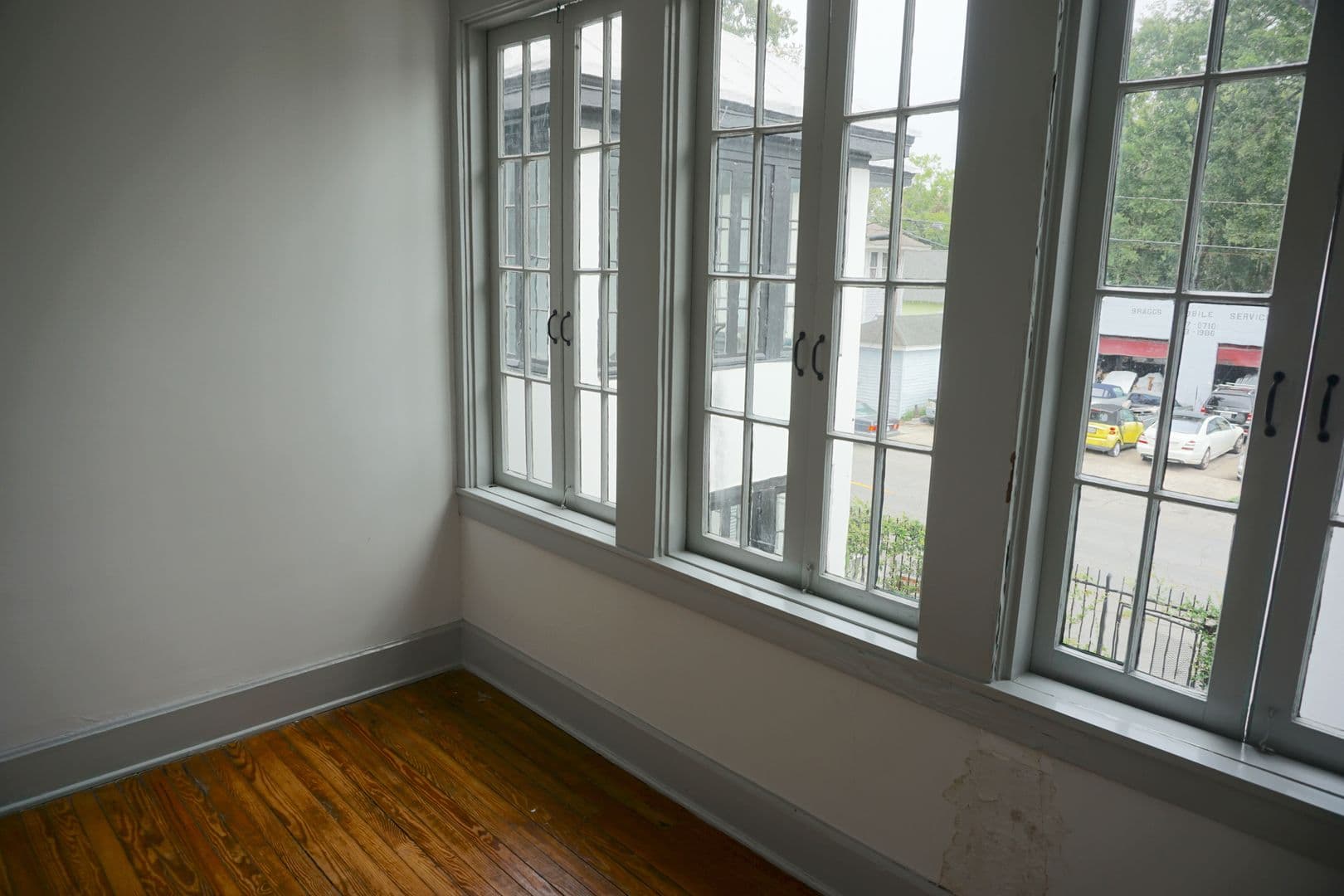 Savannah Apartment: 2411 Habersham St