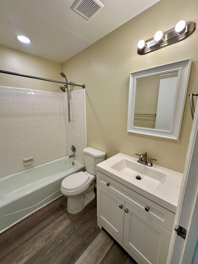 Savannah Apartment: 108 Woodhouse Lane