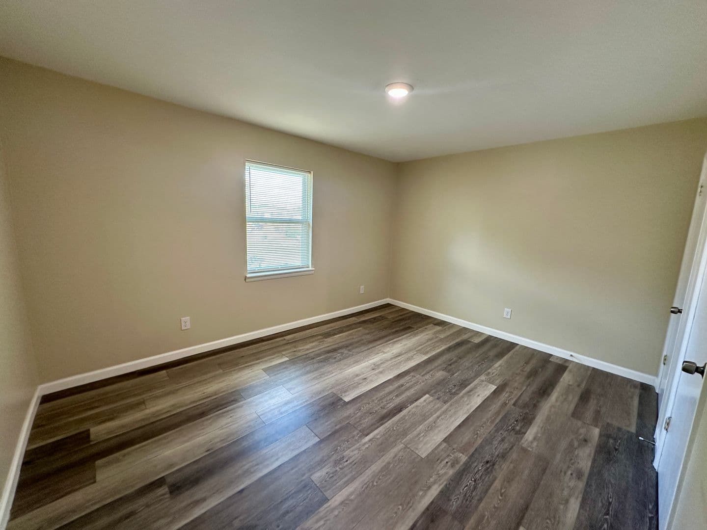Savannah Apartment: 108 Woodhouse Lane