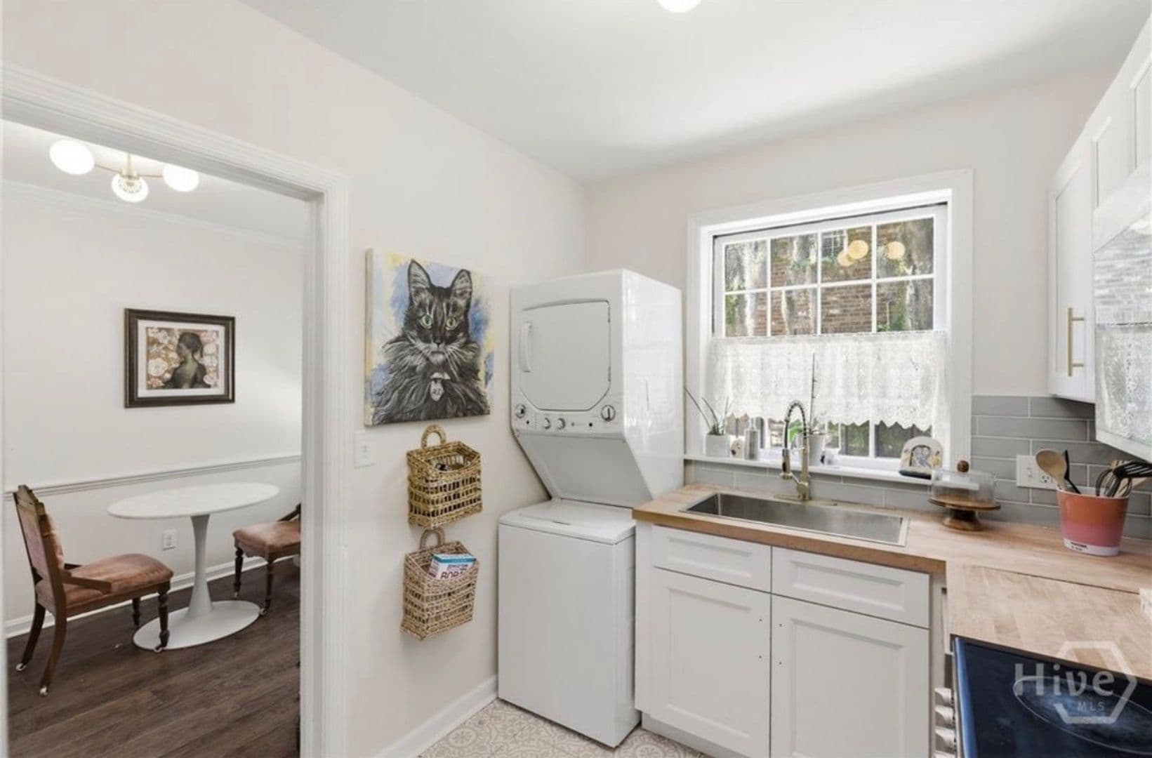 Savannah Apartment: 3411 Bull St