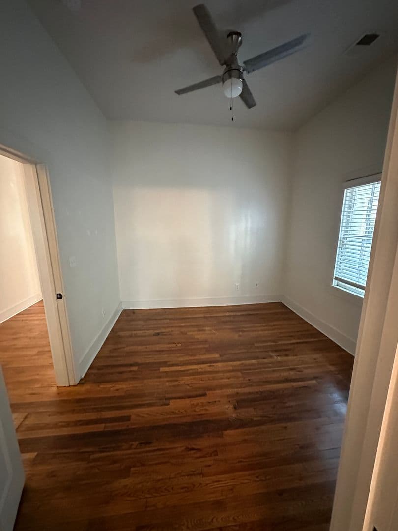 Savannah House: 614 E. Henry Street