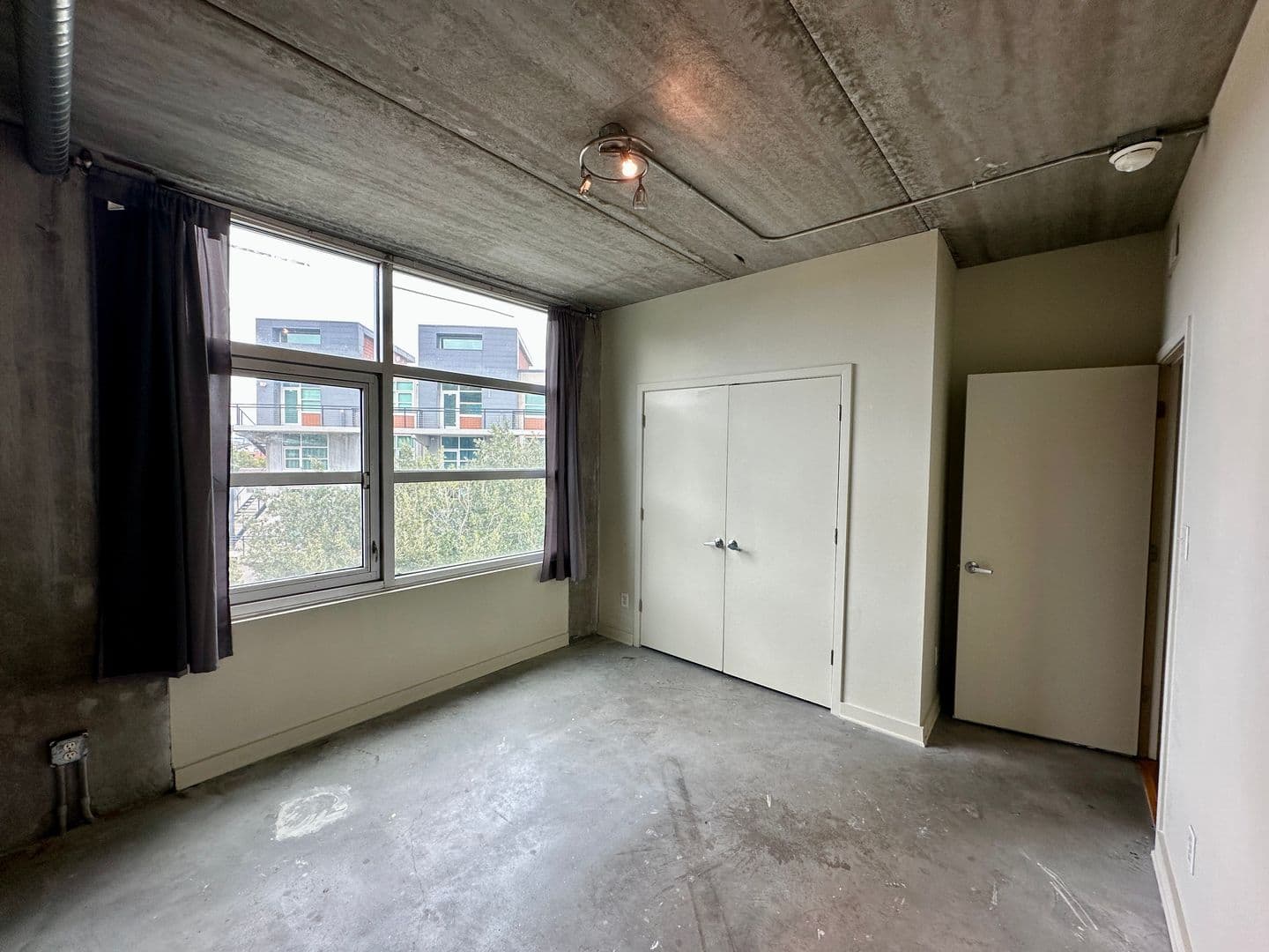 Savannah Condo: 536 Selma St
