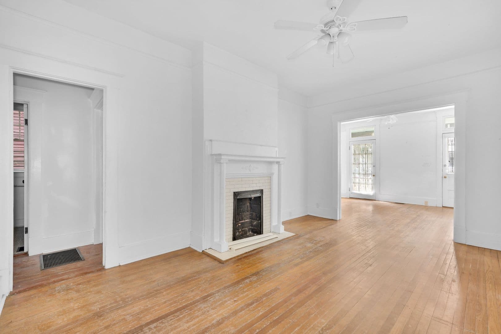 Savannah House: 2234 Whitaker Street