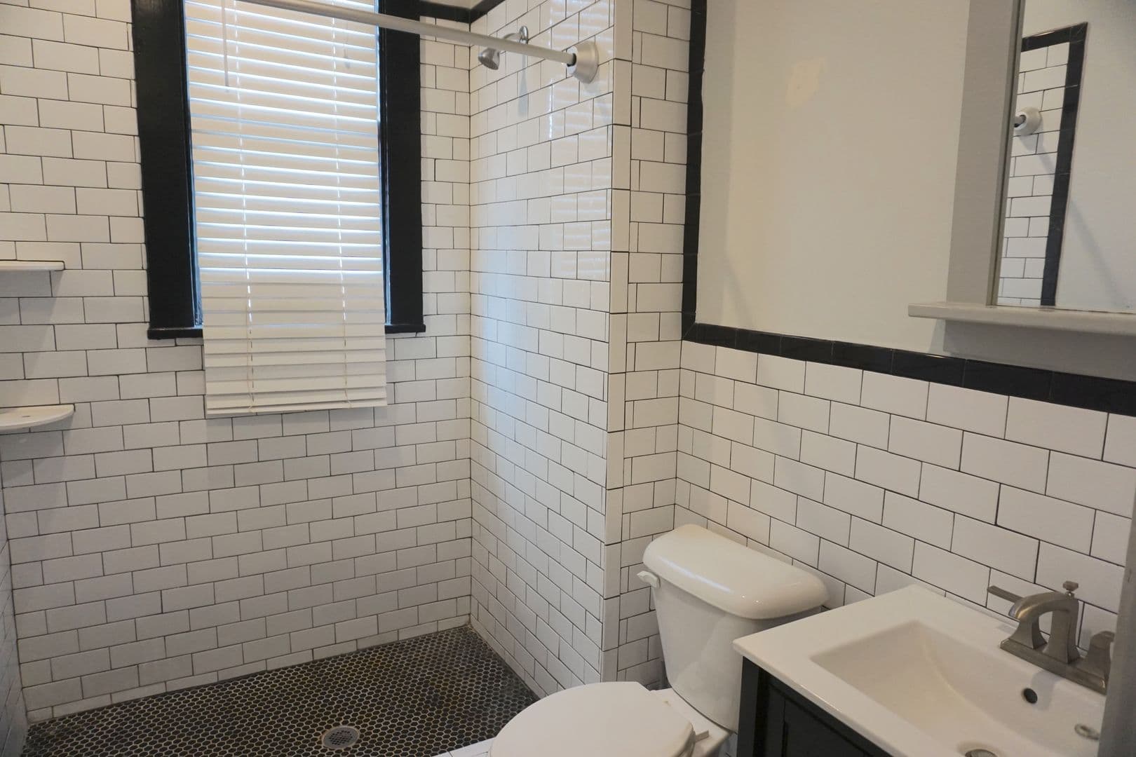 Savannah Apartment: 2411 Habersham St