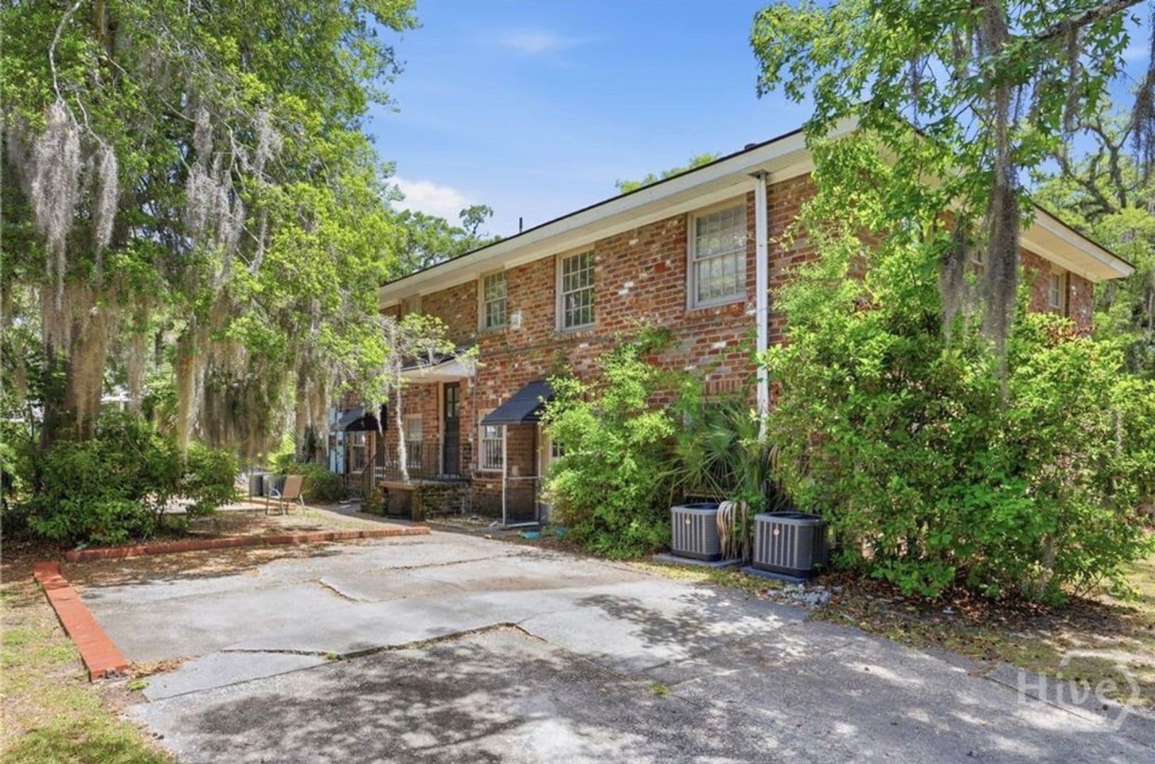 Savannah Apartment: 3411 Bull St