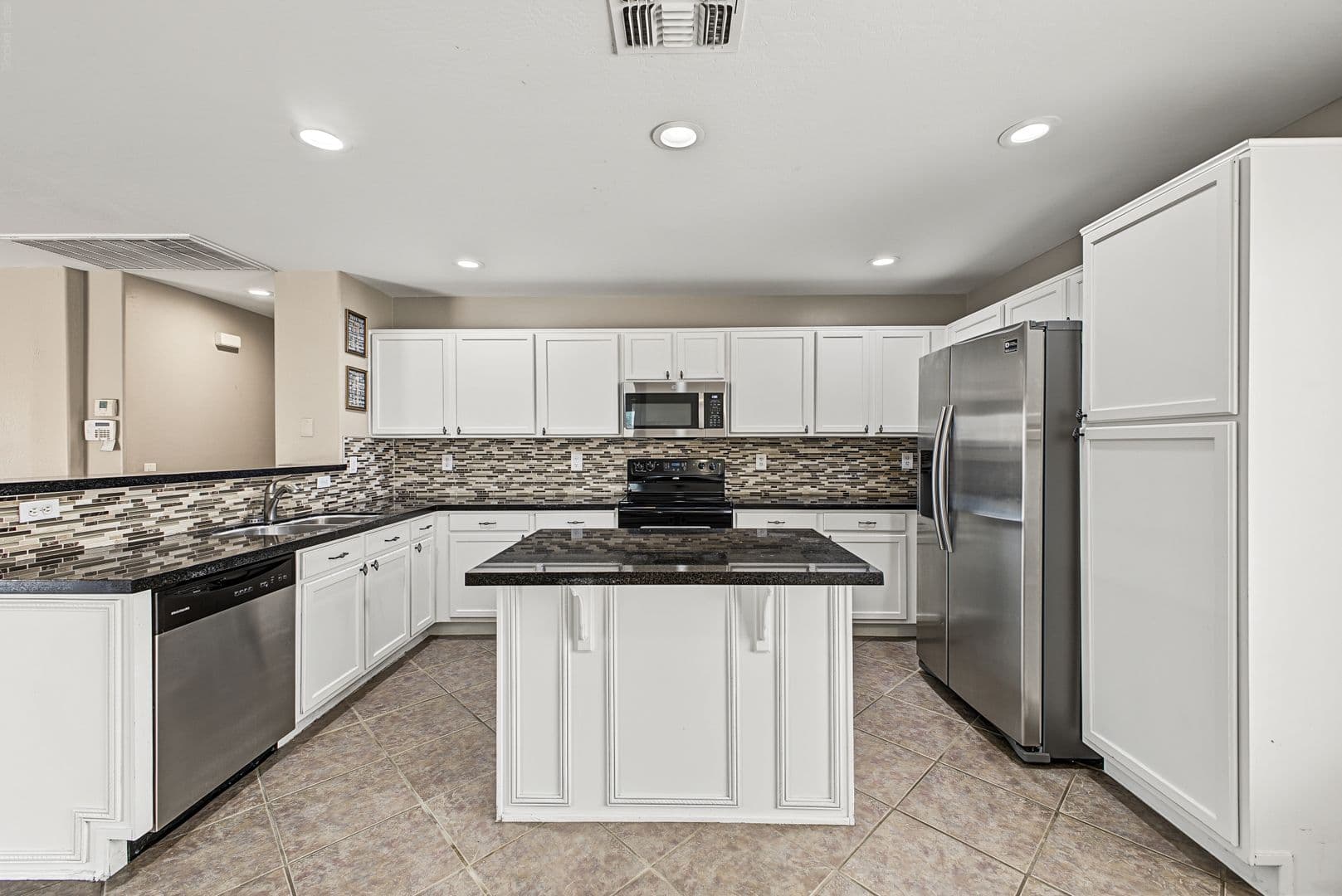 Maricopa House: 43540 W Bedford Dr