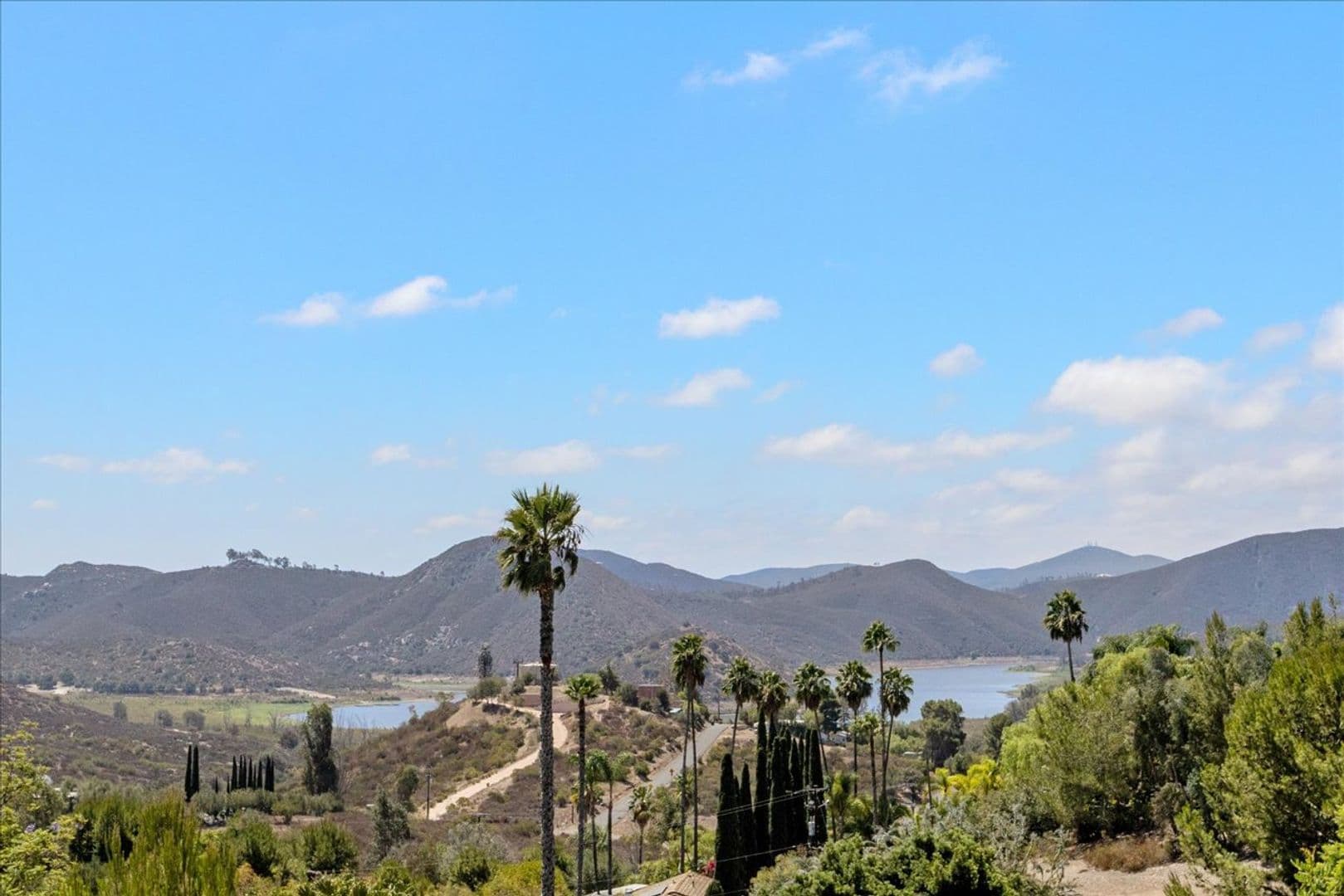 Escondido House: 10028 Del Dios