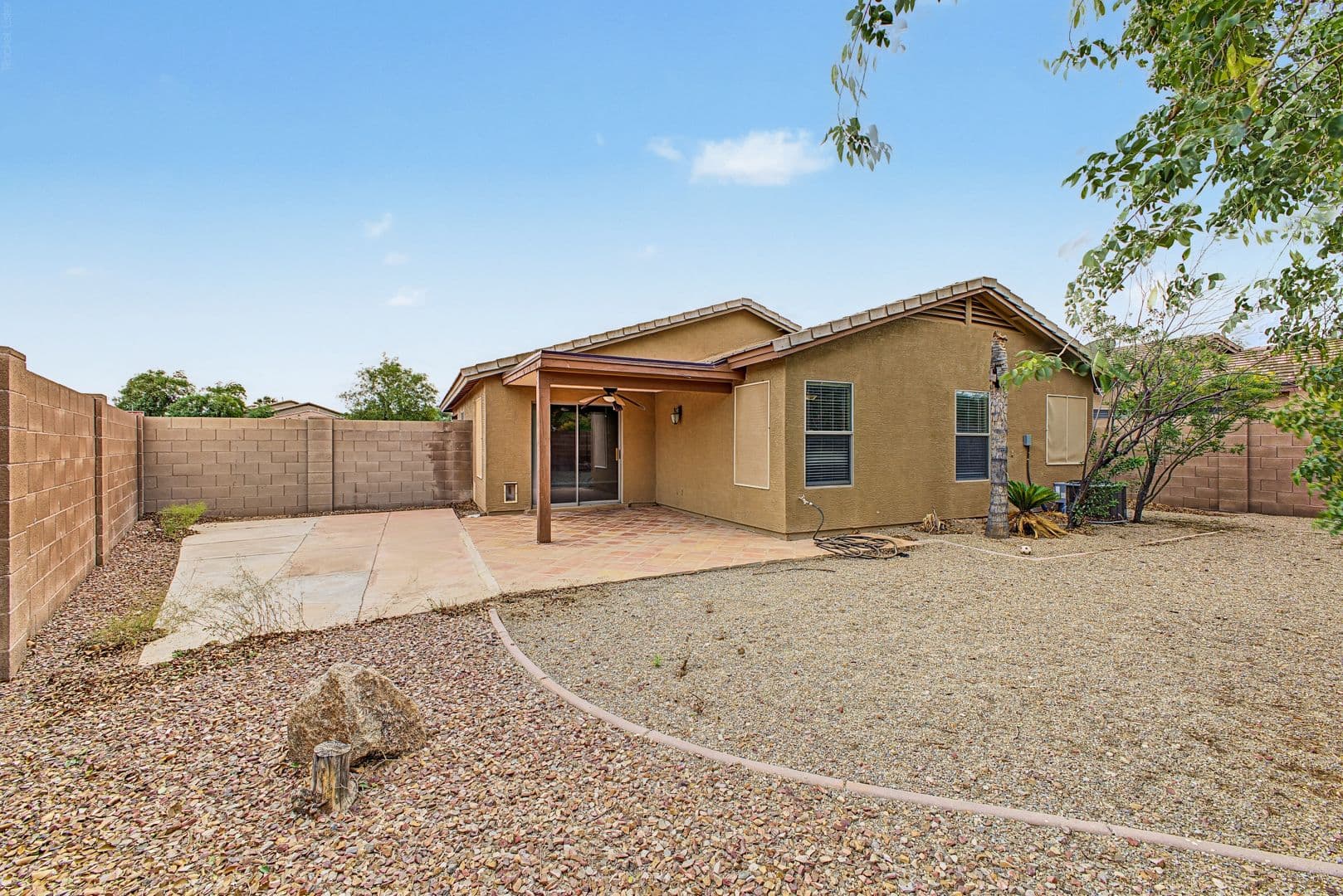 Maricopa House: 43540 W Bedford Dr