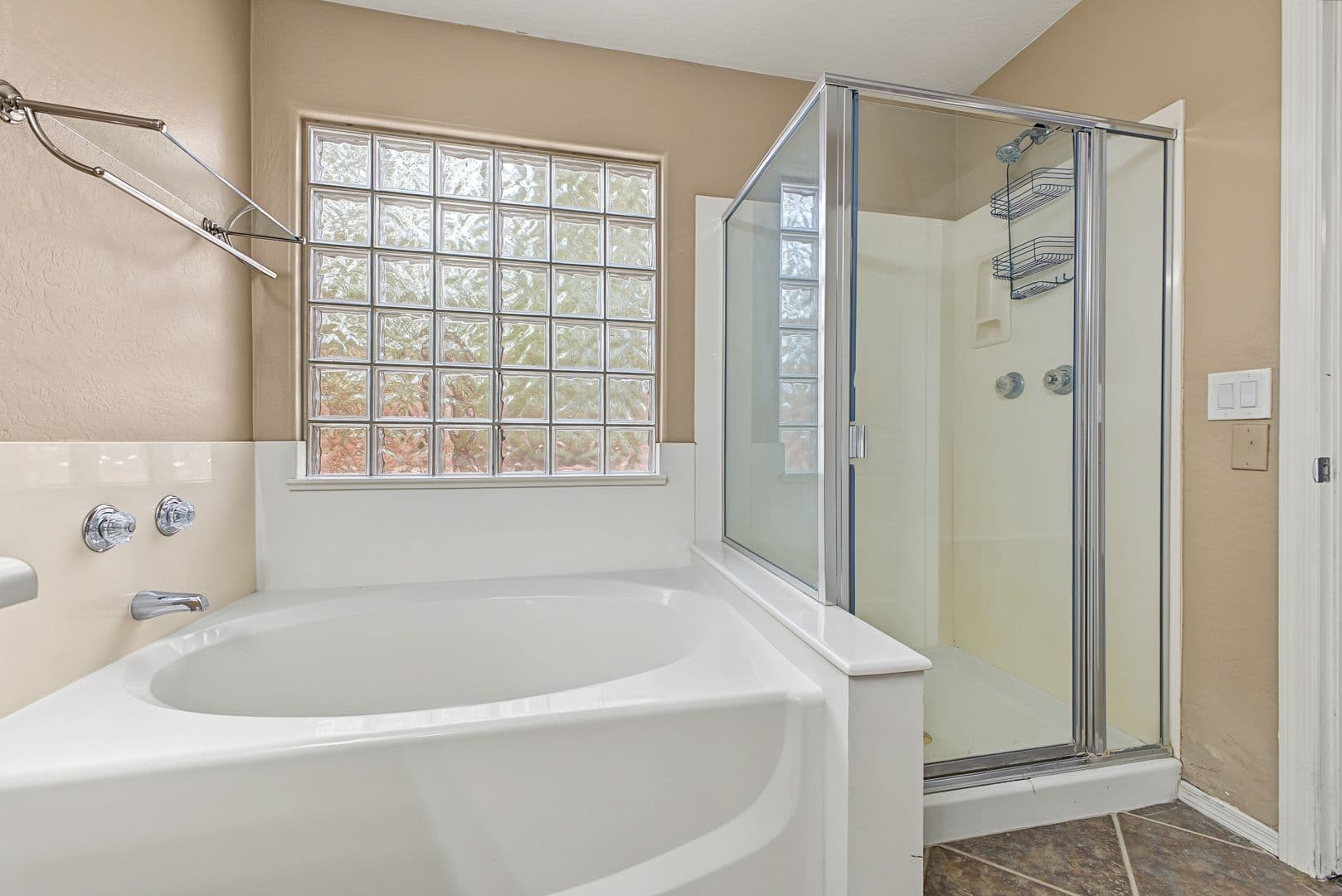 Maricopa House: 43540 W Bedford Dr