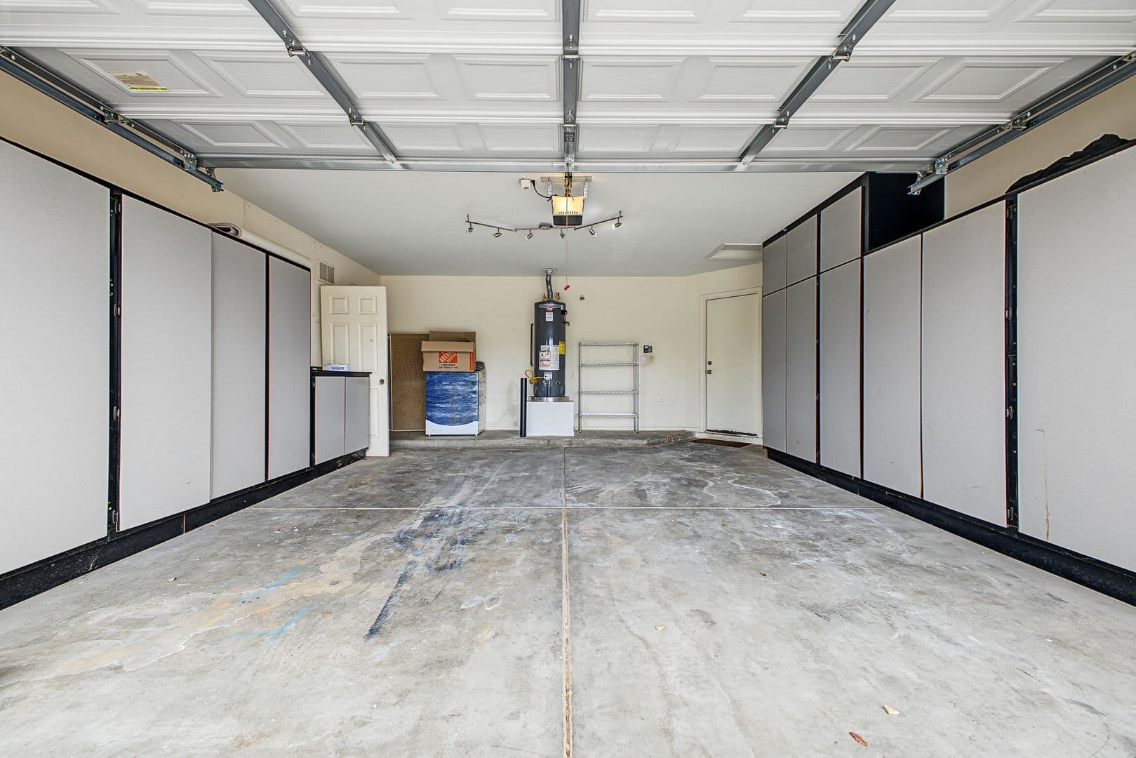 Maricopa House: 43540 W Bedford Dr