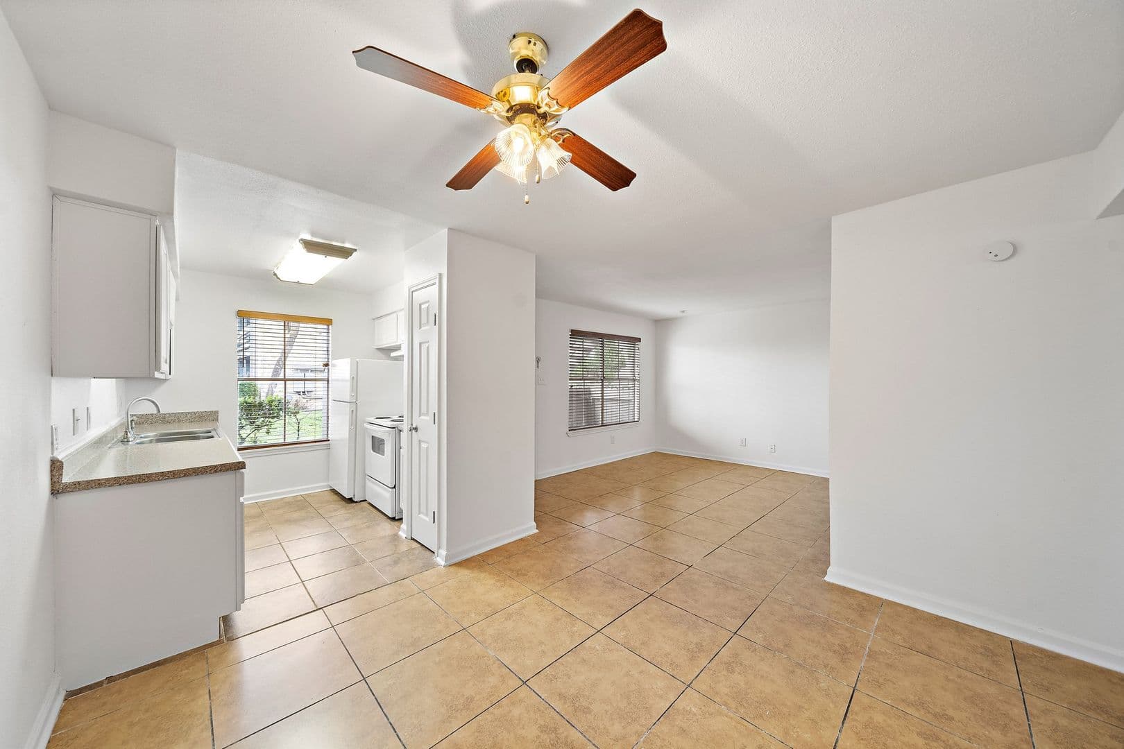Galveston Apartment: 2828 61st Street