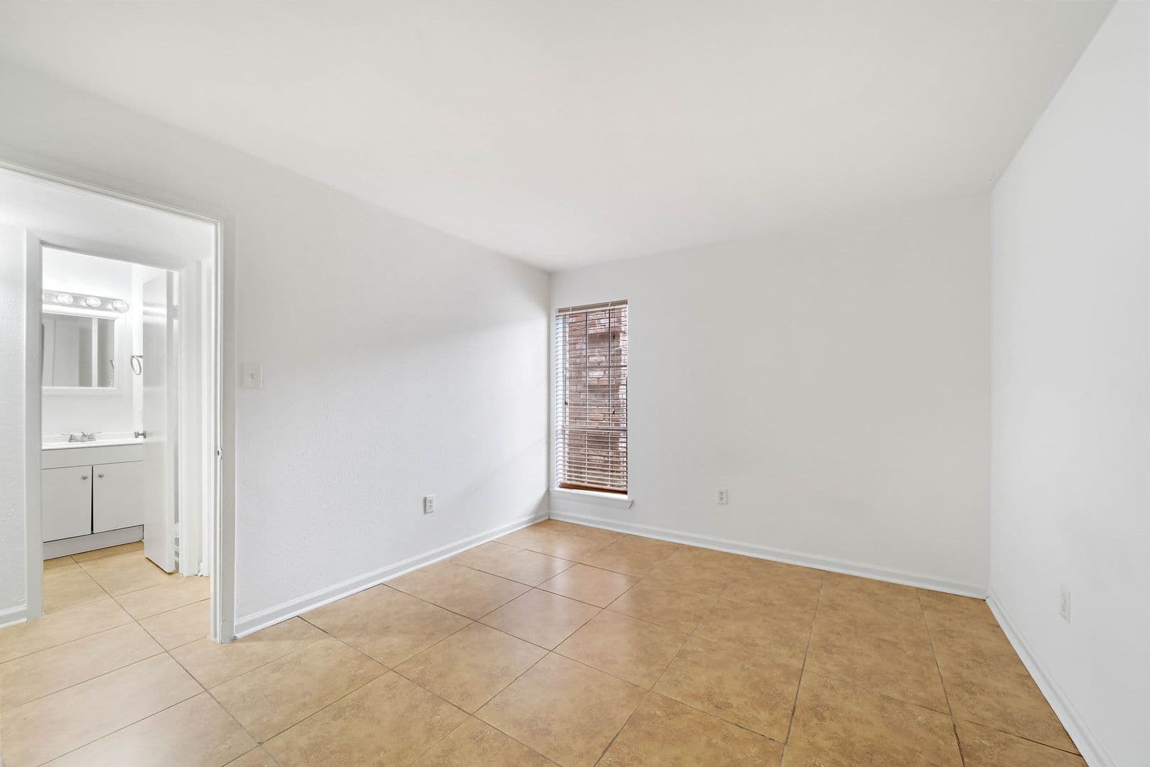 Galveston Apartment: 711 Holiday Drive