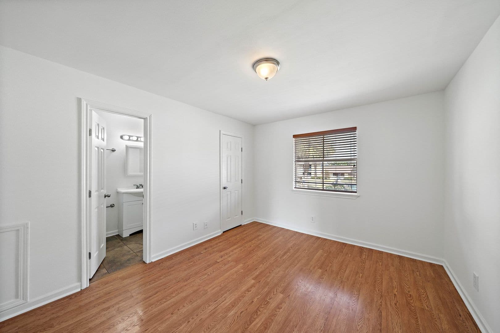 Galveston Apartment: 2828 61st Street