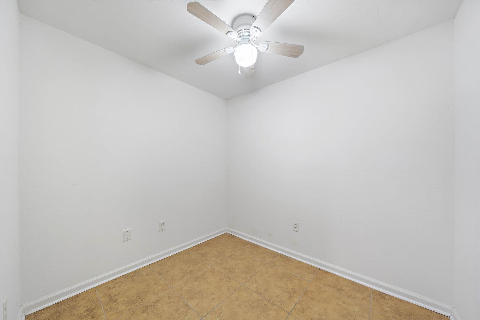 Galveston Apartment: 711 Holiday Drive