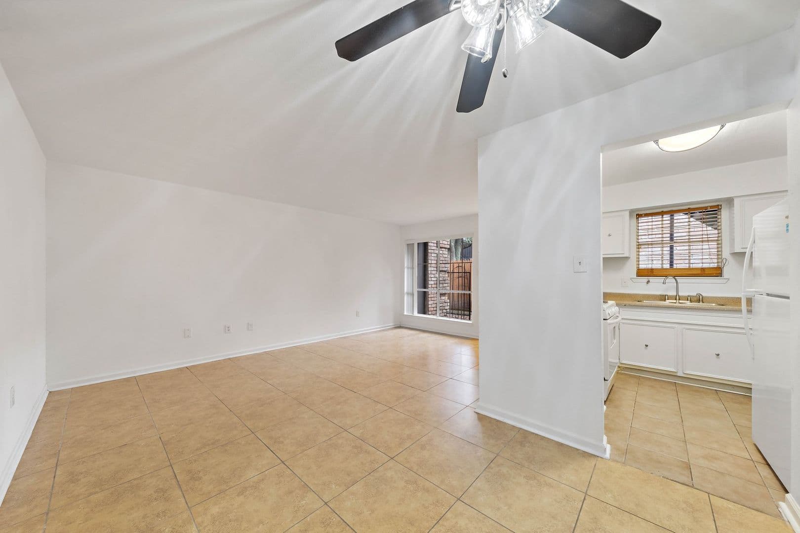 Galveston Apartment: 711 Holiday Drive