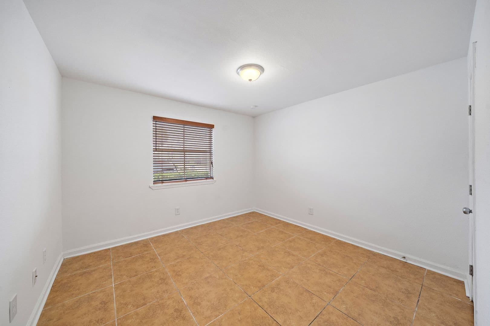 Galveston Apartment: 2828 61st Street