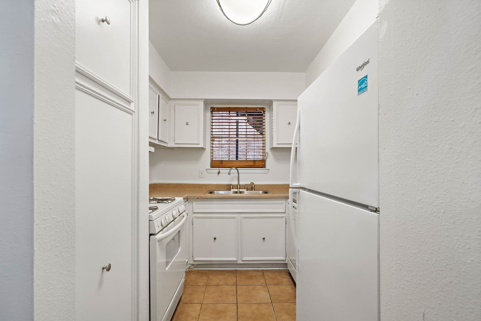 Galveston Apartment: 711 Holiday Drive