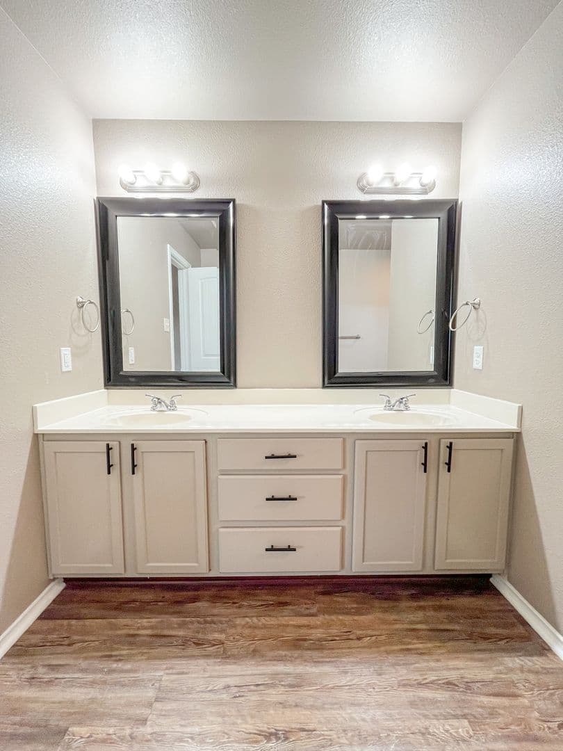 Killeen House: 2200 Bald Eagle Ct