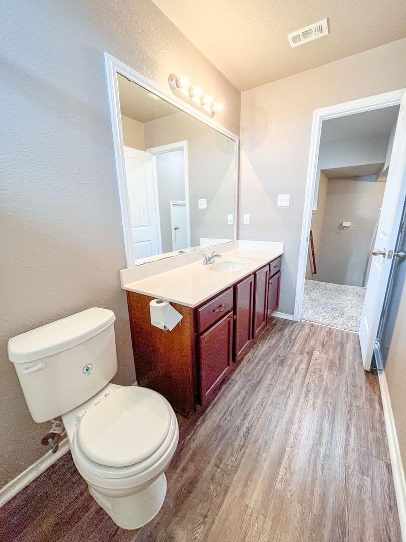 Killeen House: 2200 Bald Eagle Ct