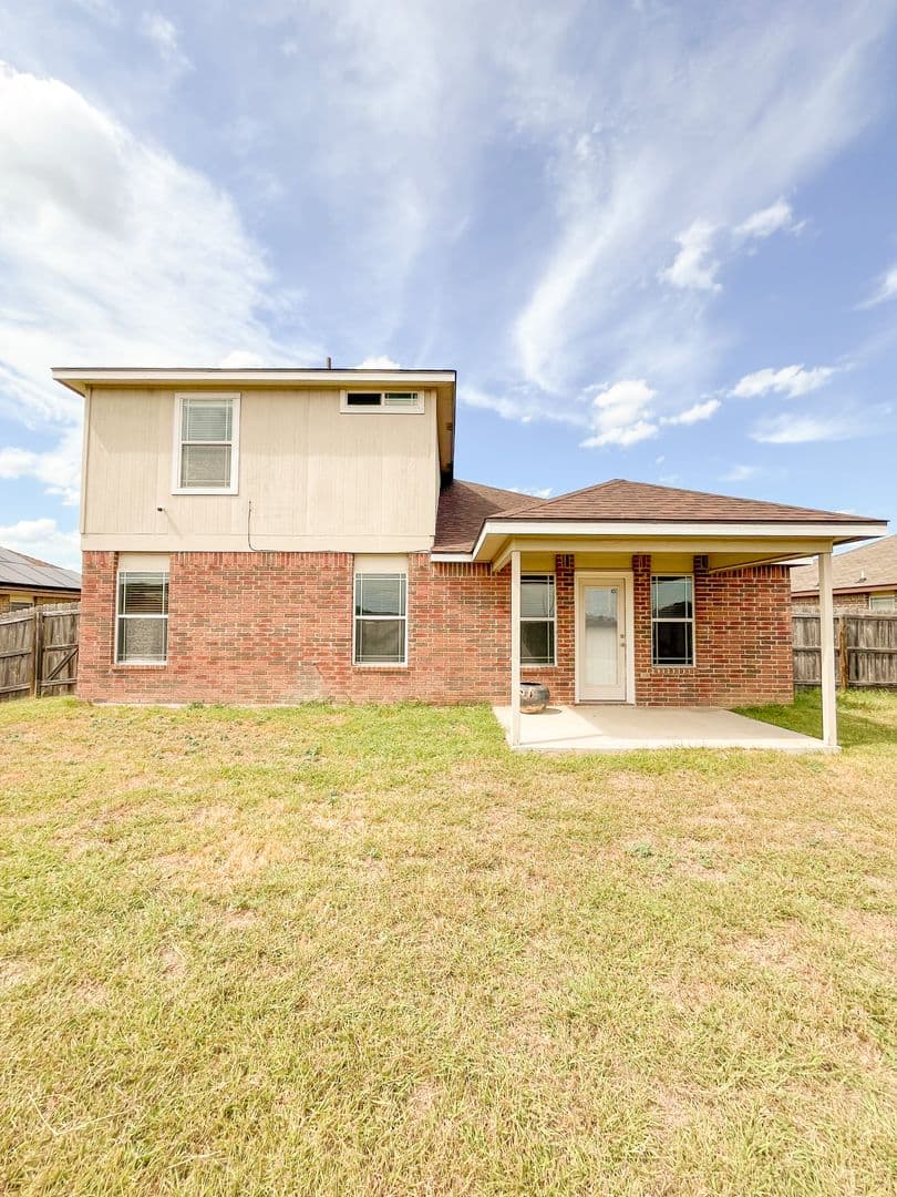 Killeen House: 2200 Bald Eagle Ct