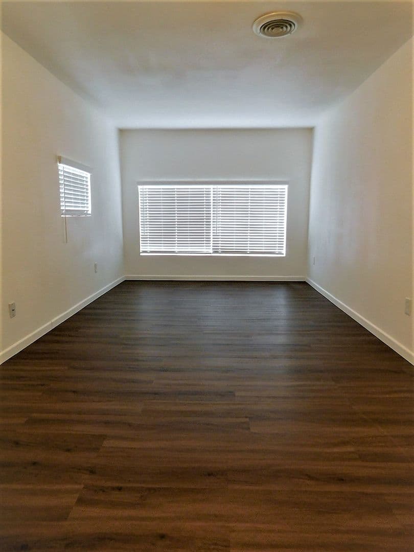 Killeen House: 1100 Estes Dr