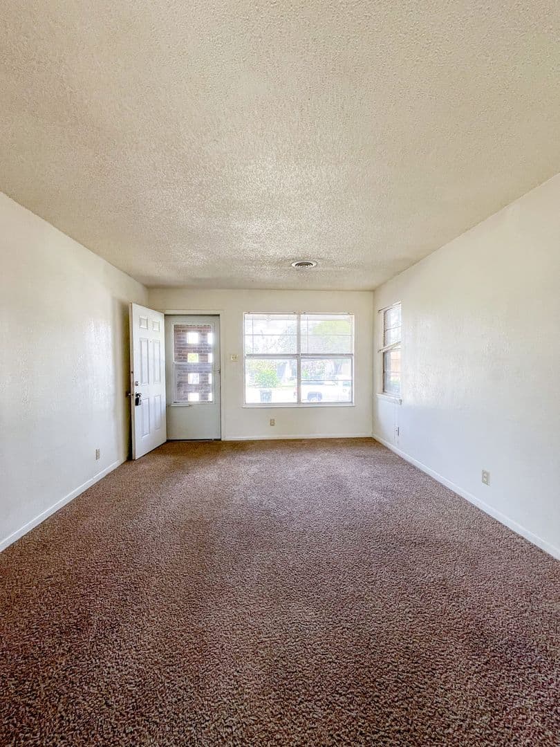 Killeen House: 1311 Gardenia Ave