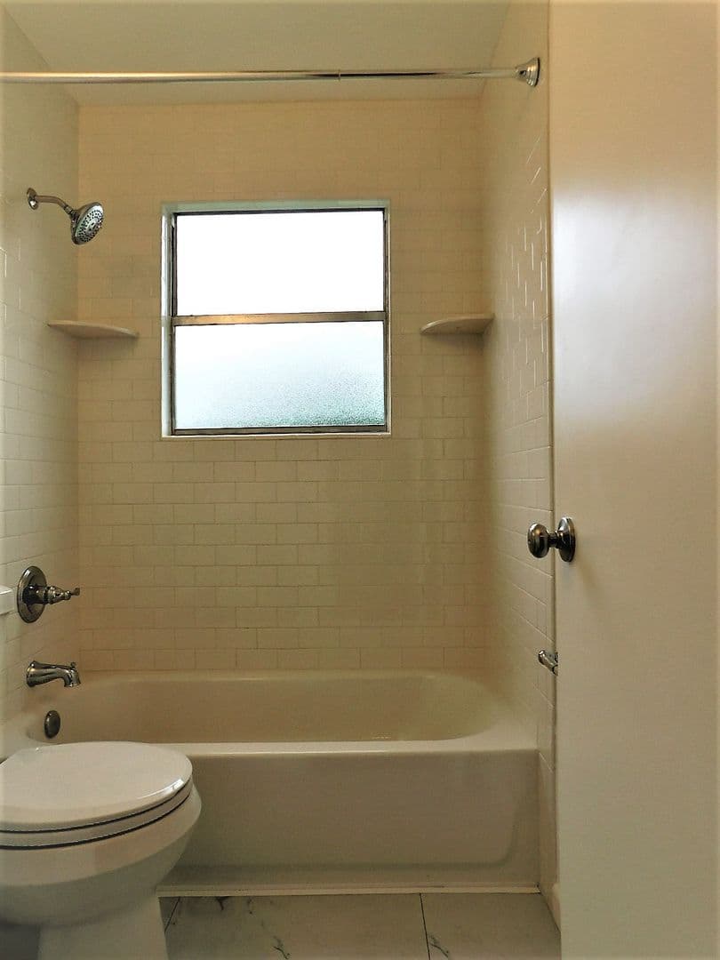 Killeen House: 1100 Estes Dr