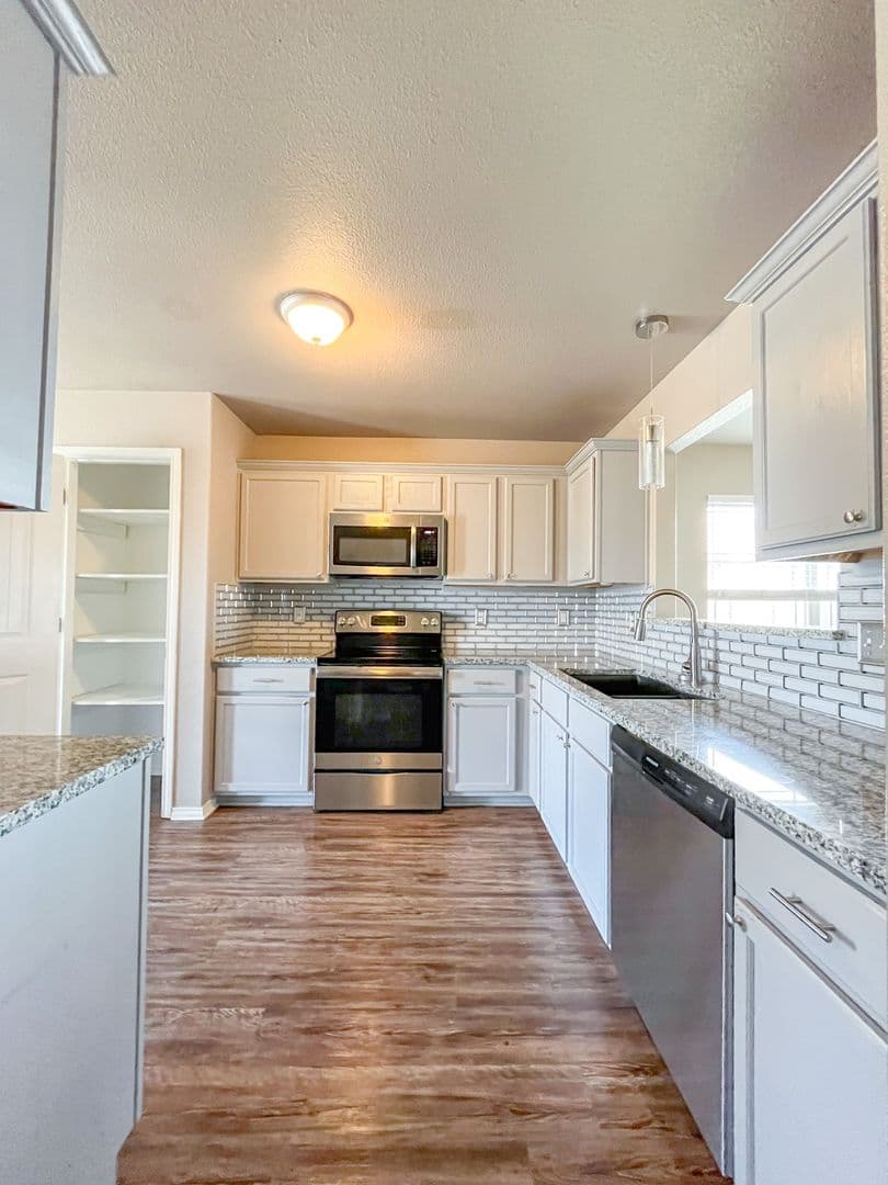 Killeen House: 2200 Bald Eagle Ct