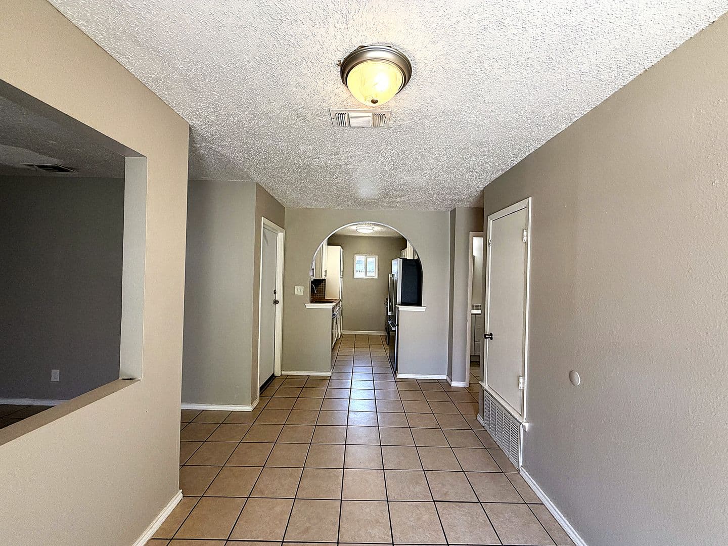 Killeen House: 2105 Coach Dr