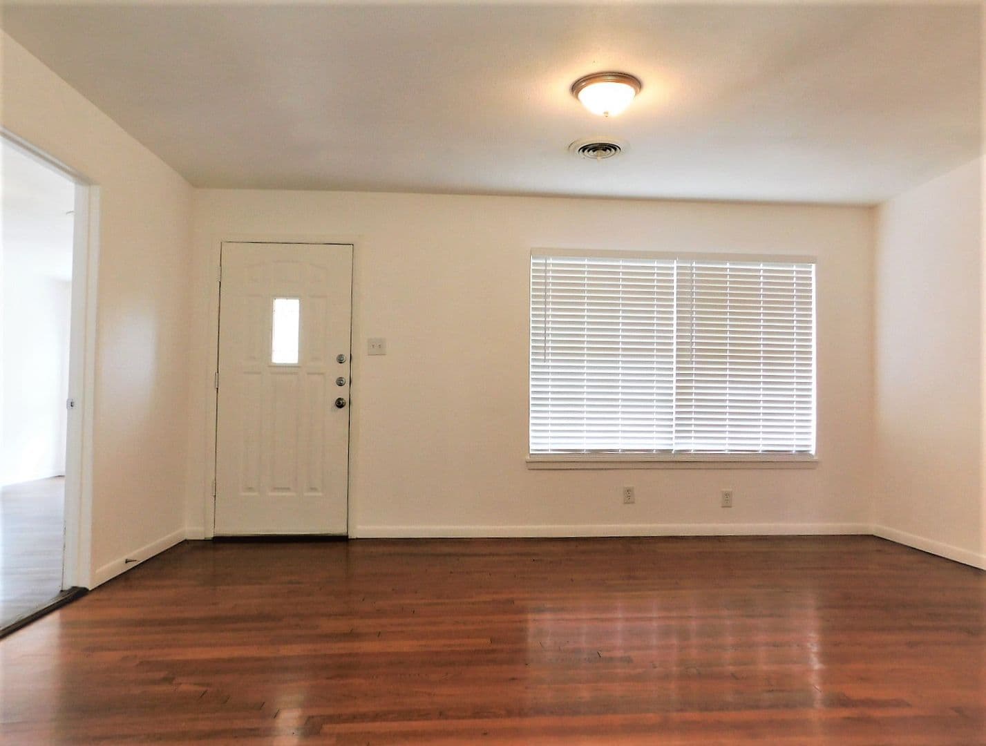 Killeen House: 1100 Estes Dr