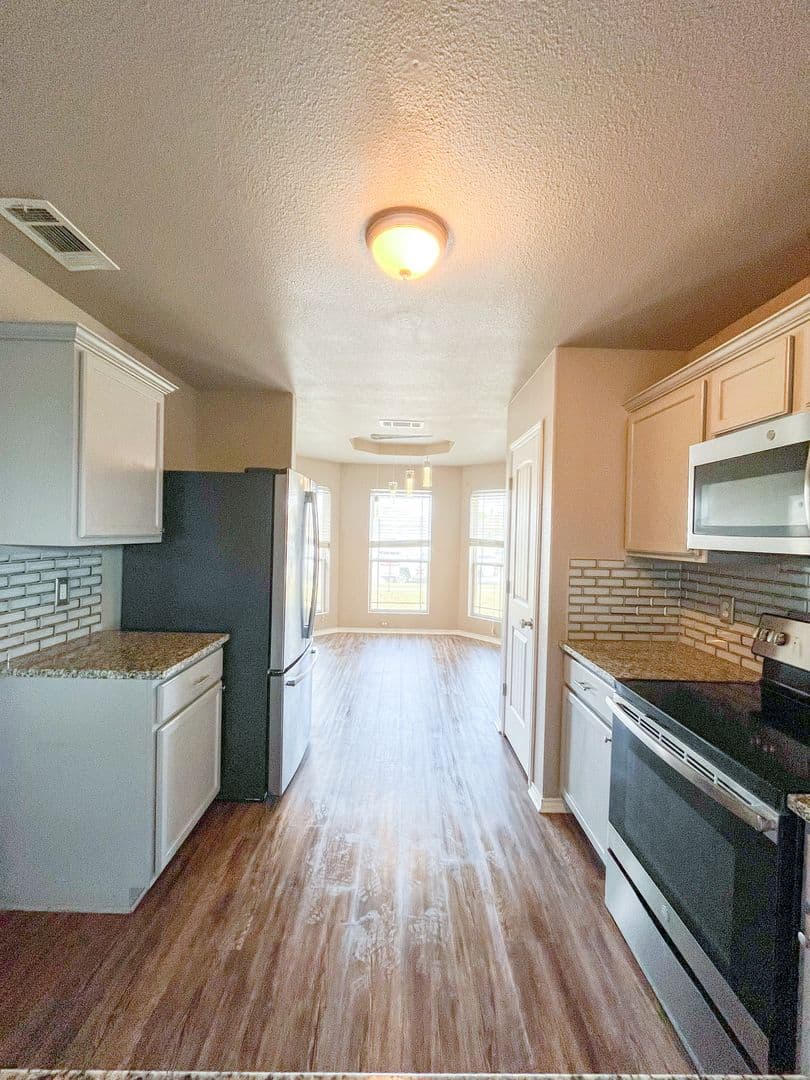 Killeen House: 2200 Bald Eagle Ct