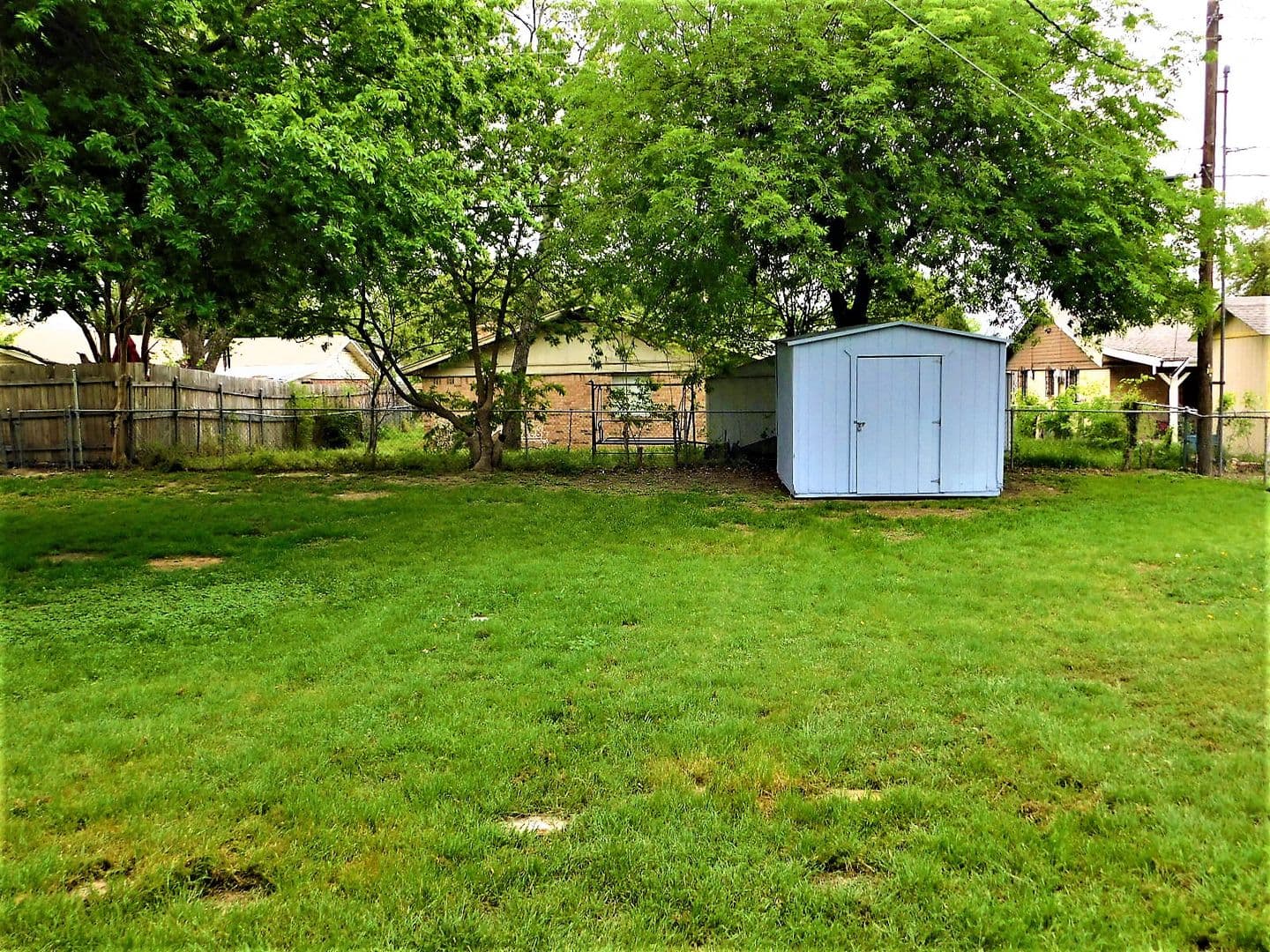 Killeen House: 1100 Estes Dr