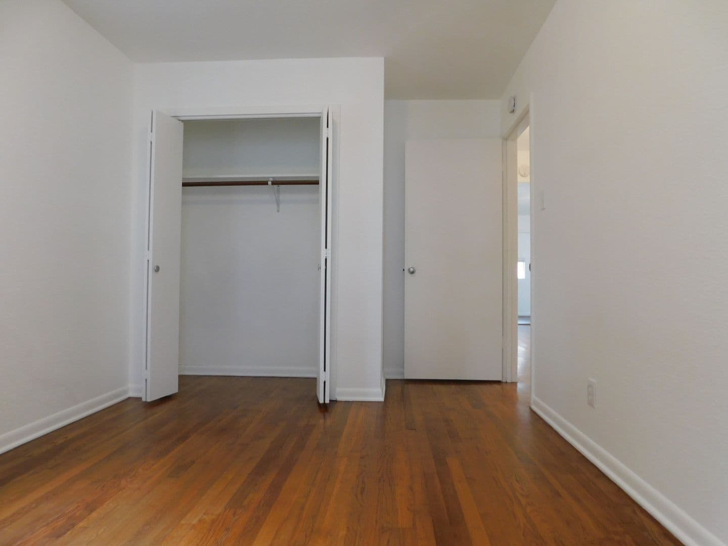 Killeen House: 1100 Estes Dr