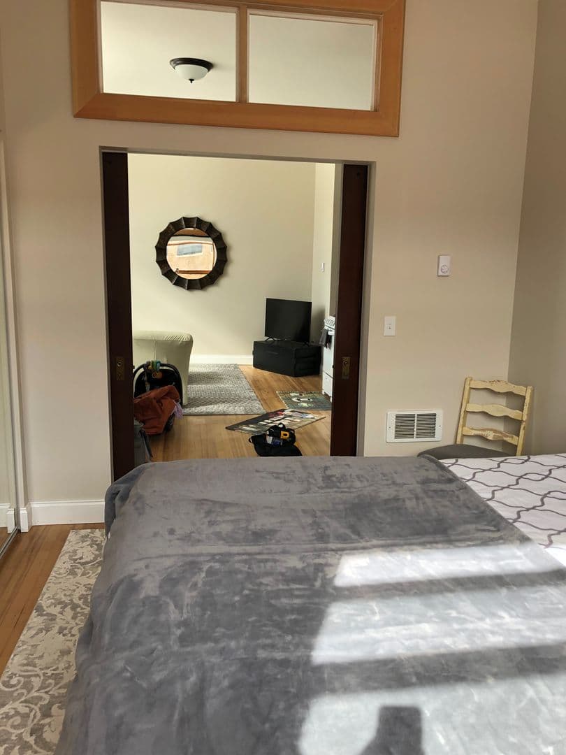 Astoria Apartment: 351 14th Street - Apt 5