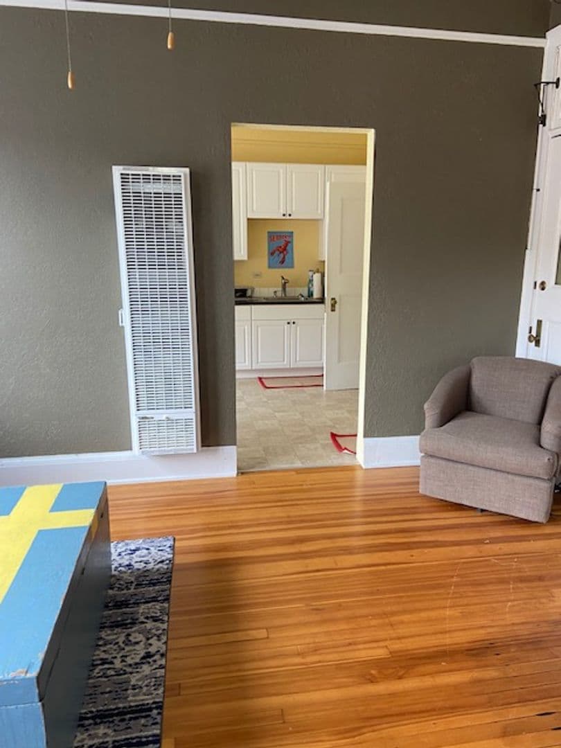 Astoria Apartment: Furnished 351 14th Street - Apt 4