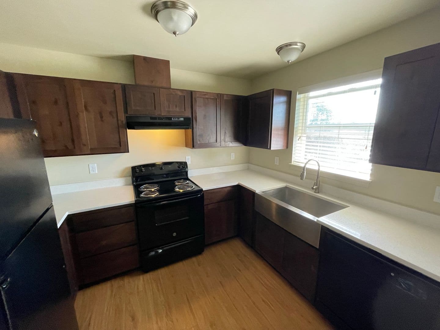Astoria Apartment: 2031-2035 5th Street