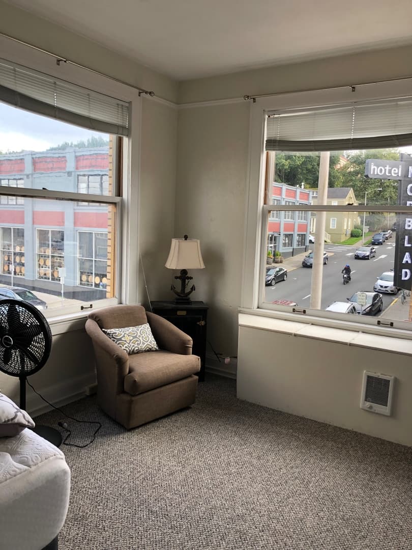 Astoria Apartment: Furnished 351 14th Street - Apt 4