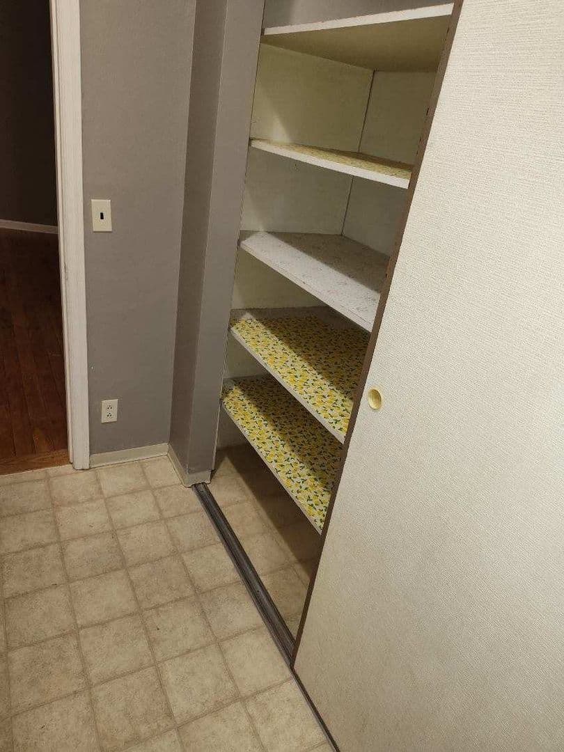 Astoria Apartment: 1418 Commercial St