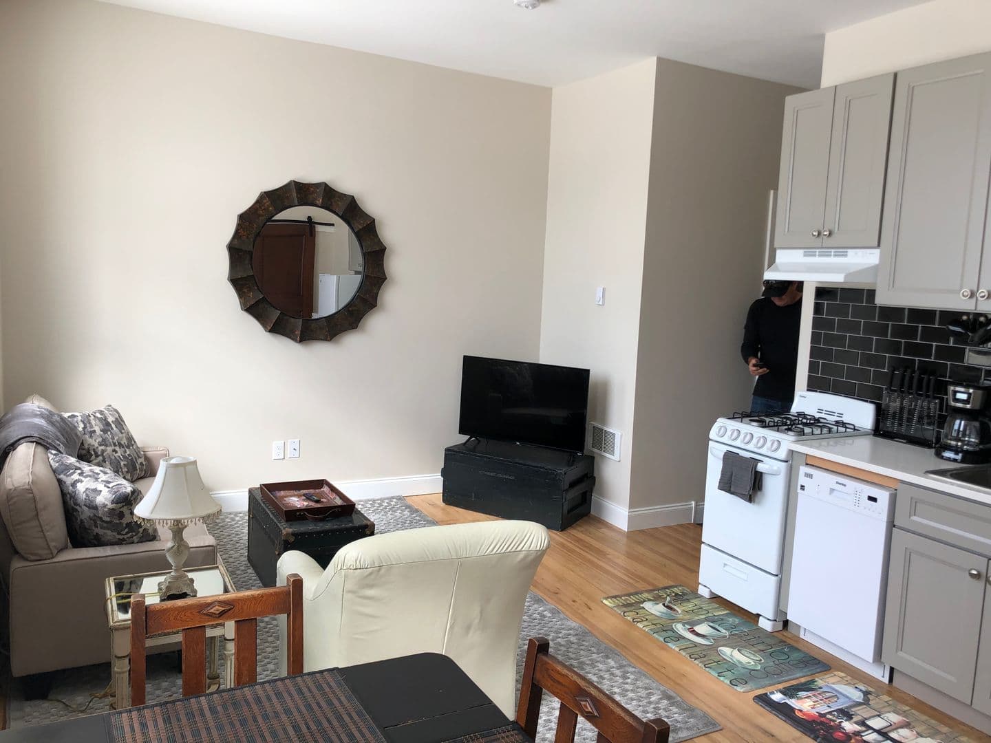 Astoria Apartment: 351 14th Street - Apt 5