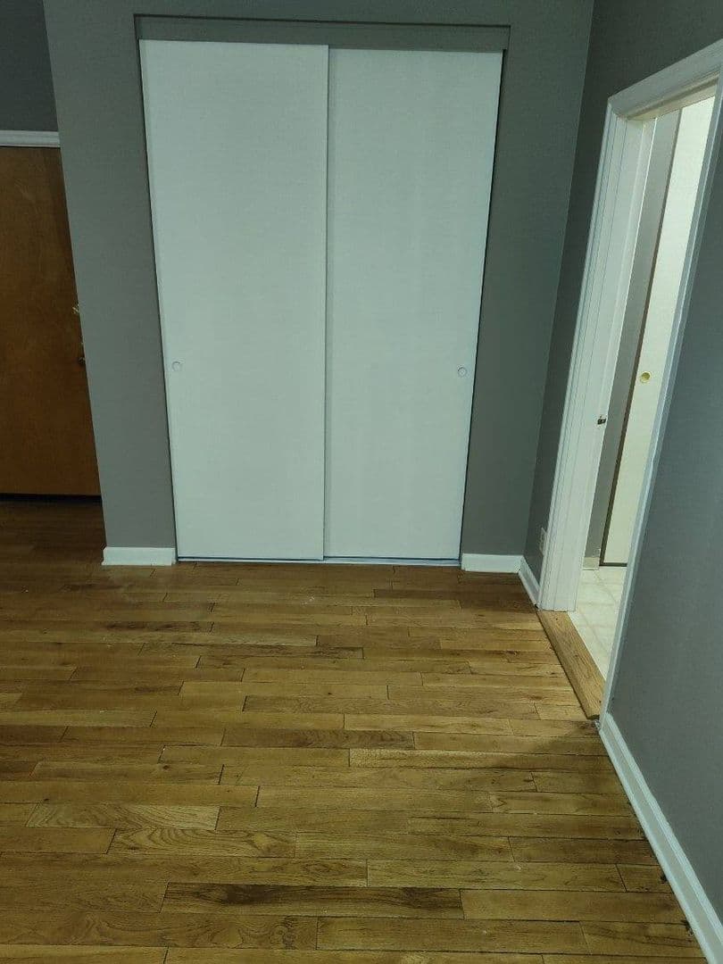 Astoria Apartment: 1418 Commercial St