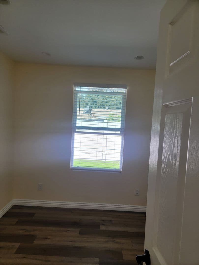 Rialto Apartment: 710 N. Lamarr Street