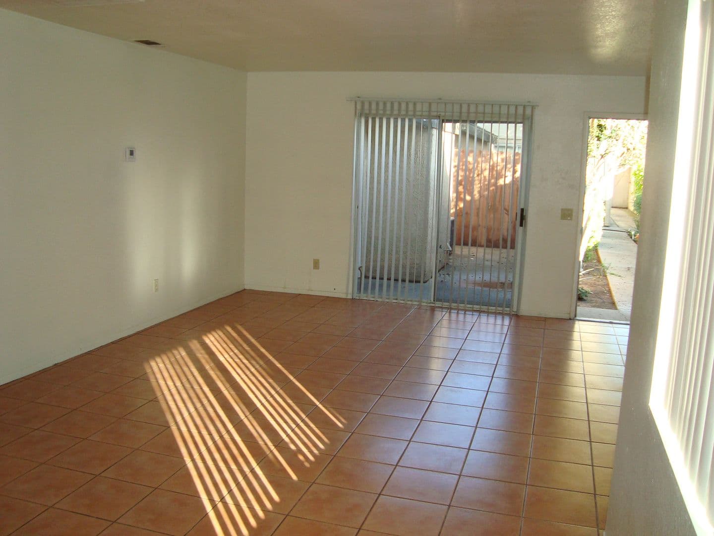 San Bernardino Apartment: 3981 North H Street