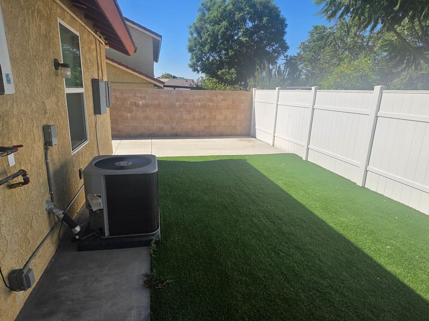 Rialto Apartment: 710 N. Lamarr Street
