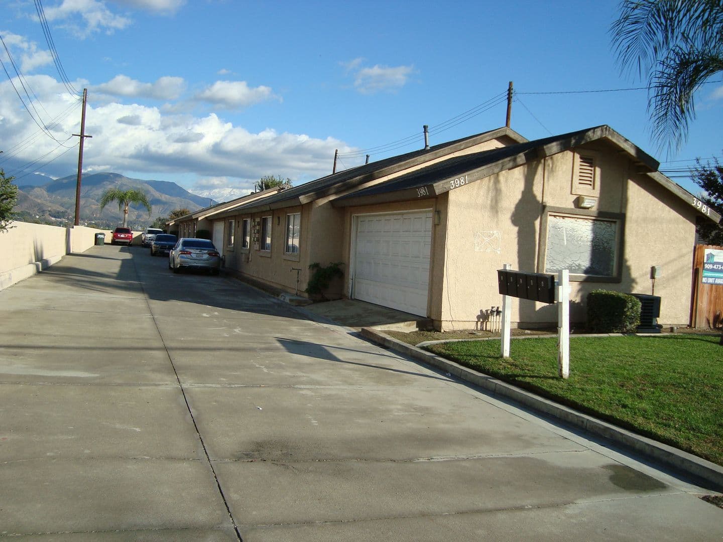 San Bernardino Apartment: 3981 North H Street