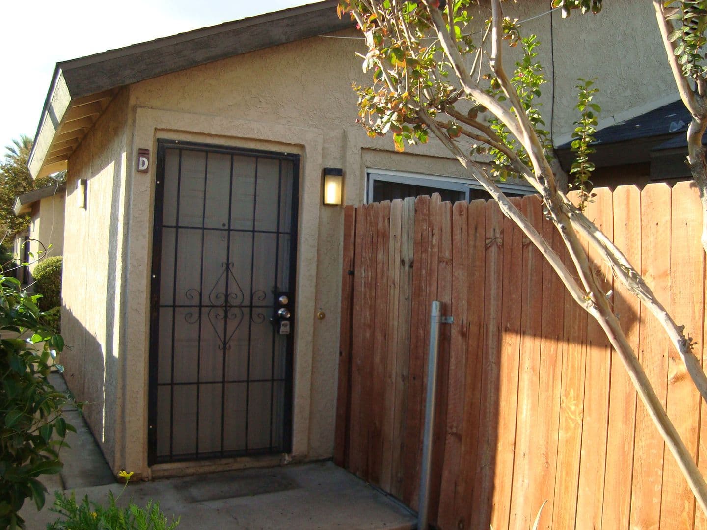 San Bernardino Apartment: 3981 North H Street
