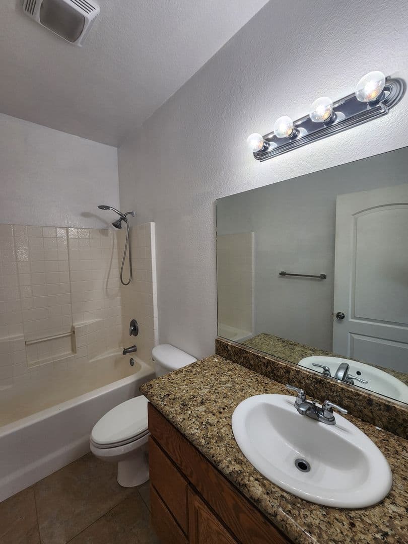 California City Apartment: 8536 Aspen Ave #A