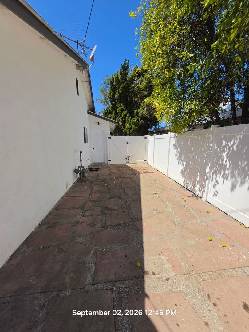 Covina House: 858 N Darfield Ave
