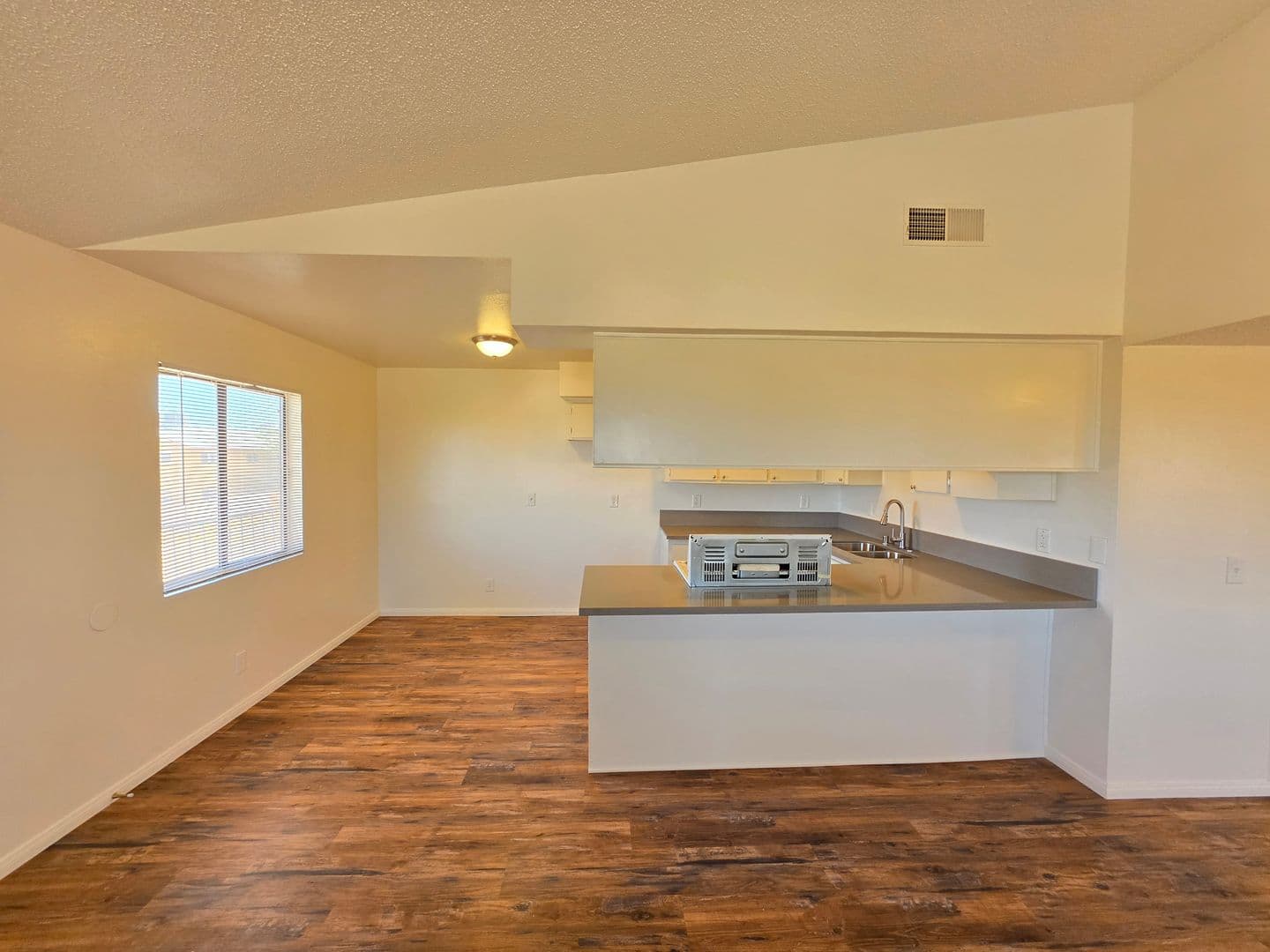 California City Apartment: 8342 Columbine Ave #C